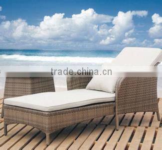 Out-door & indoor Rattan Bed, Gardon rattan bed, living room rattan bed, comfort rattan bed, natral bed, fashion rattan bed.