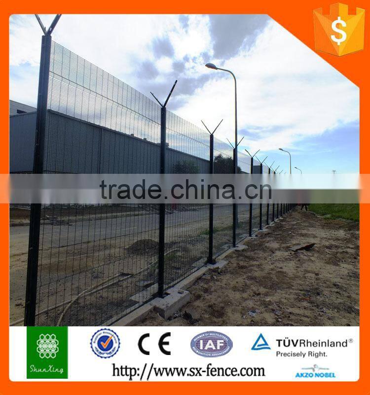 china supplier security 358 wire mesh anti climbing fence