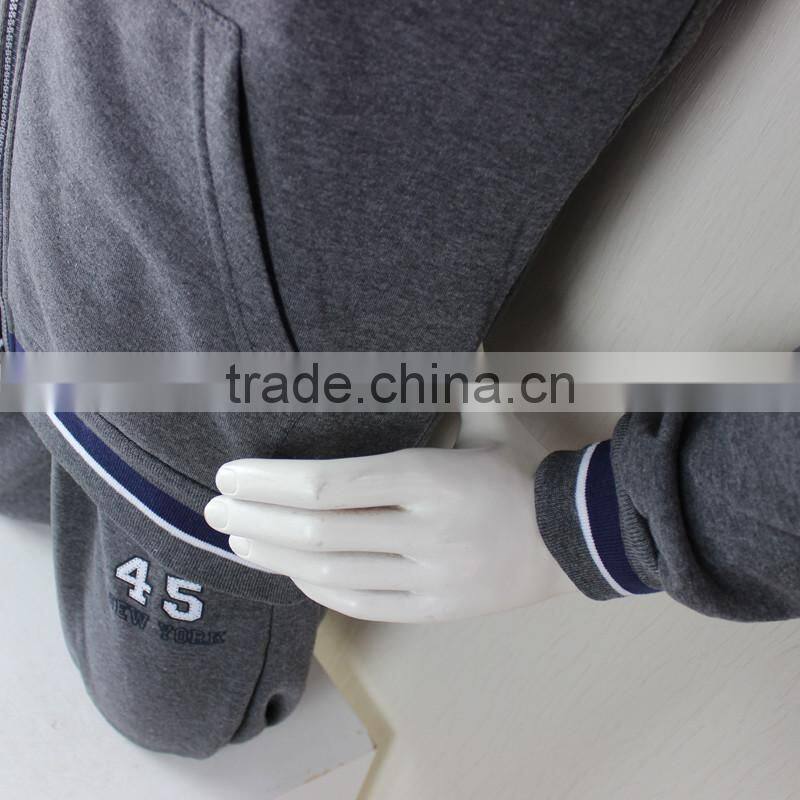 Cheap Fashion Man Sportswear Tracksuit