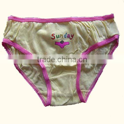Fashion and 100 cotton girls in brief boxers