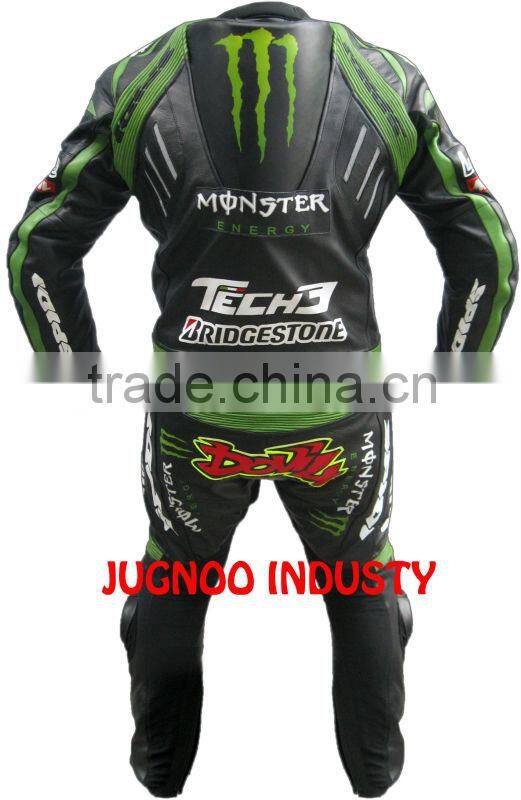 Professionalyamaha racing suit