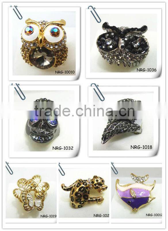 2013 Newest Crystal Stones Skull Ring