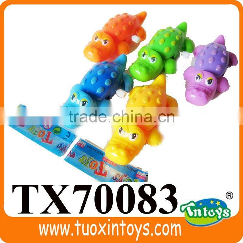 TX70083 plastic cheap walking wind up toy crocodile