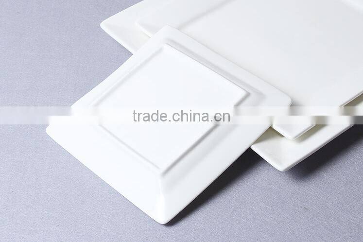 Customized white ceramic kitchen plates and bowls set