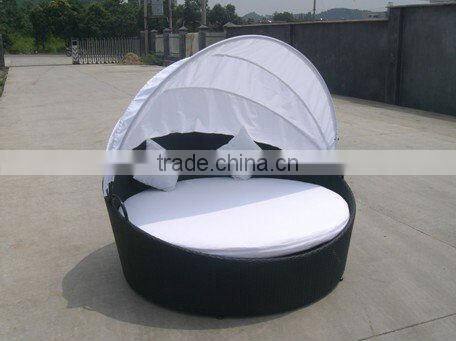 Modern outdoor patio wicker/rattan sun lounger D002