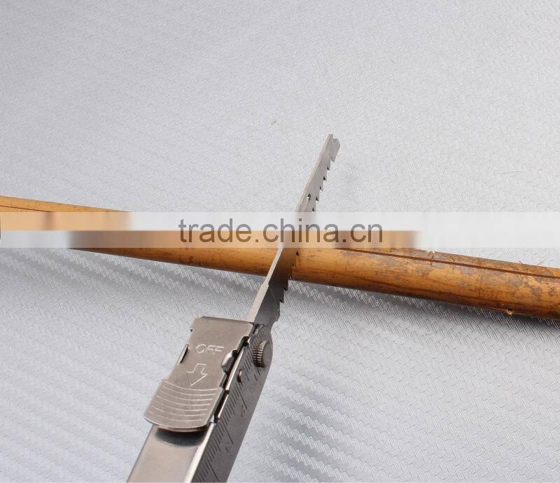 All locking features Stainless steel multi-tool