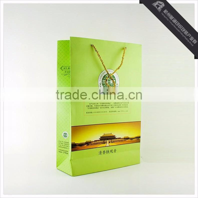 China Factory Fashion Design Paper Shopping Bags with Logo