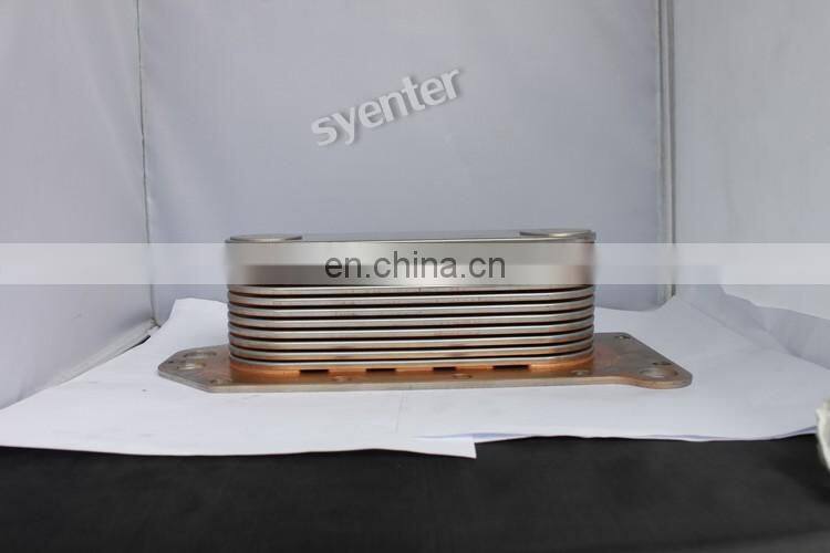 Truck 6CT Diesel Engine Parts Oil Cooler 3943539 3945565 3944463 3906296 3945565 3918175