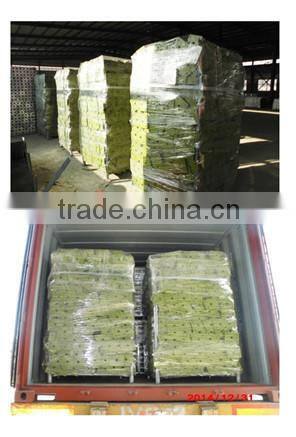 Adjustable jack base for scaffolding