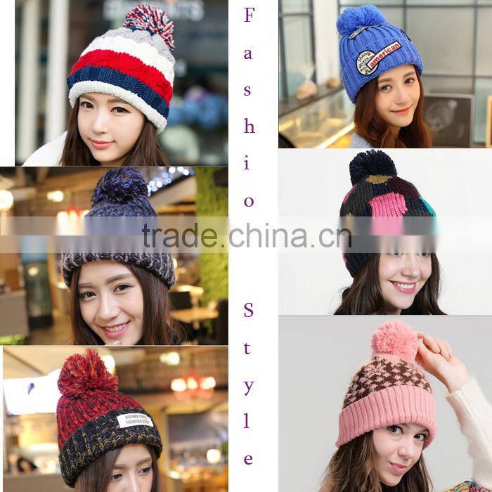 Custom plain beanie cheap knitted beanie black and white letters