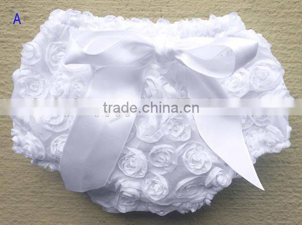 wholesale top selling cool minion fancy soft touch satin fashion style baby infant bloomer