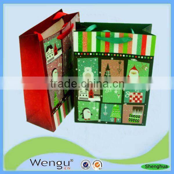 New products stock christmas gift paper bag with handles supplier and manufacture made in china