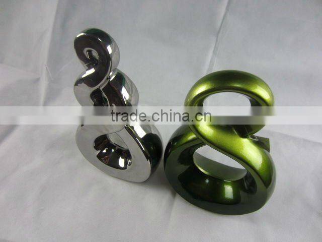 Electroplated ceramic home decoration