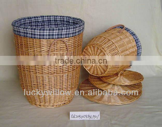 wicker lidded dirty clothing basket with lining