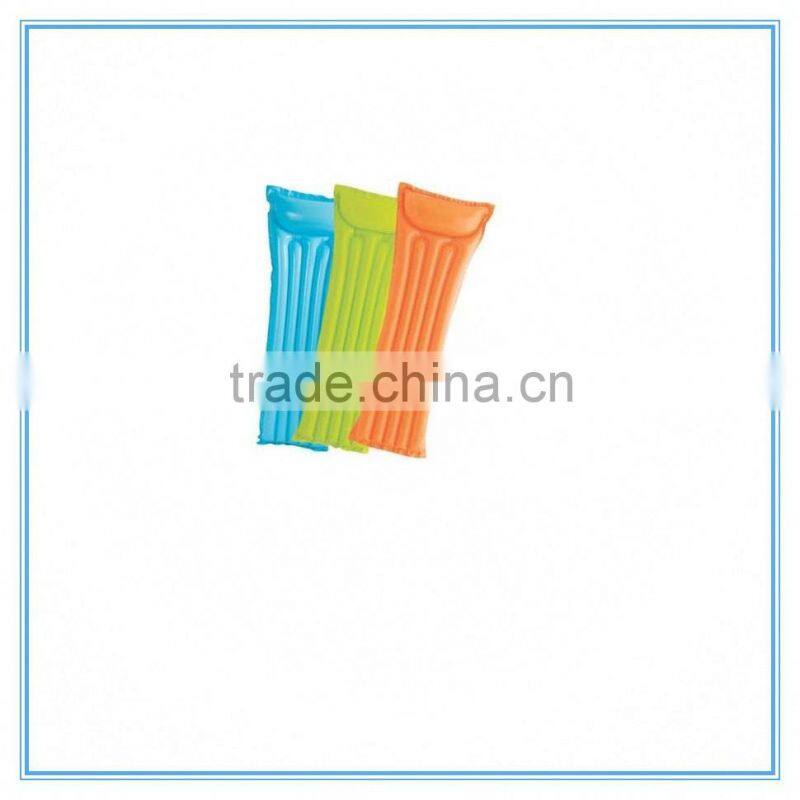 2016 wholesale inflatable beach bed /air mattress