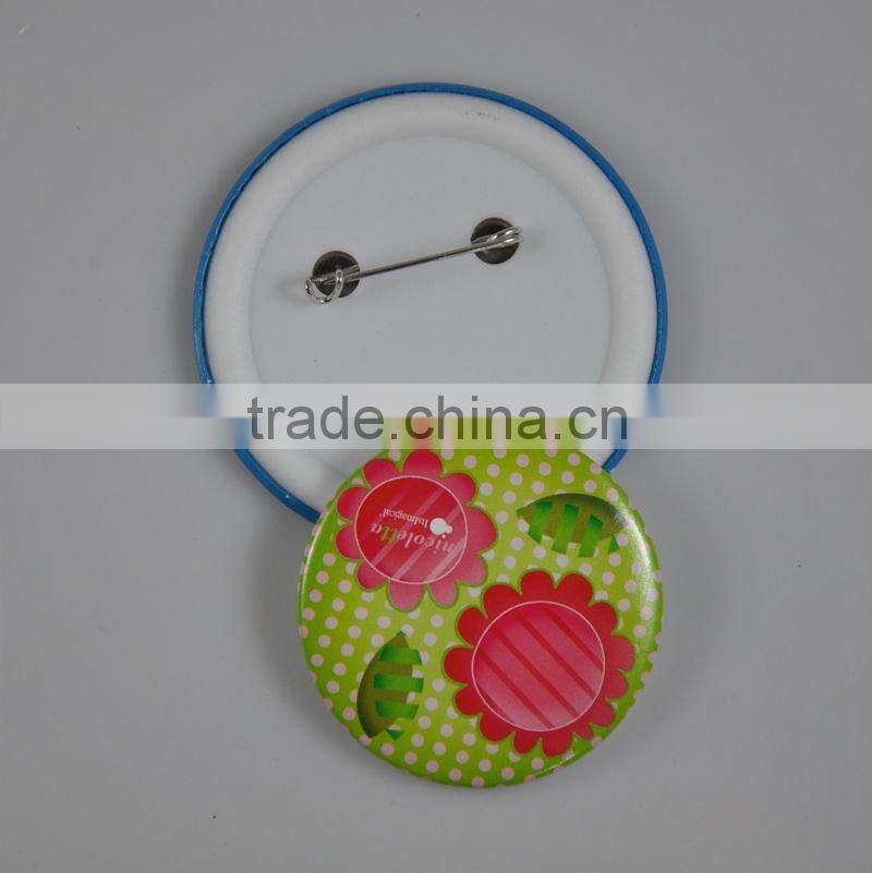 badge button with safety pin