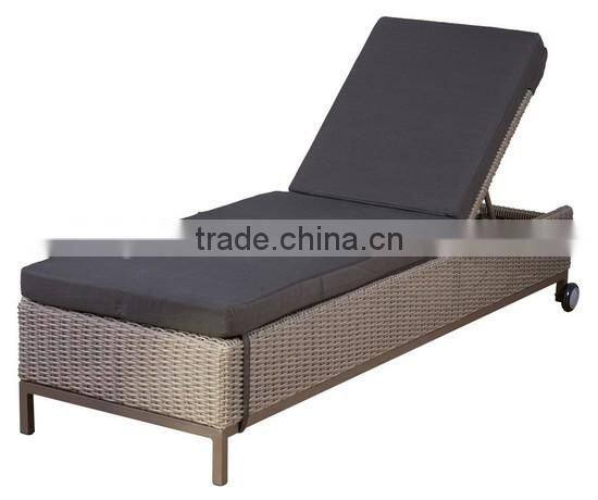 Rattan Patio Furniture Outdoor Wicker Chaise Sun Lounge Bed (BM-573)