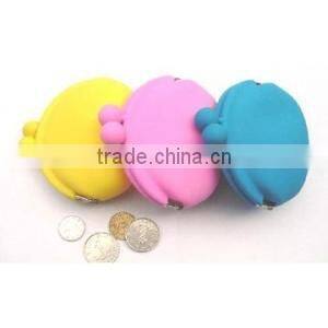 non- toxic metal frame silicone purse