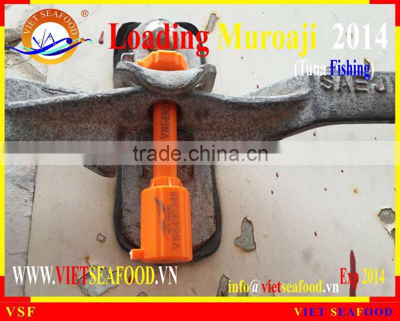 LOADING MUROAJI FOR TUNA BAIT