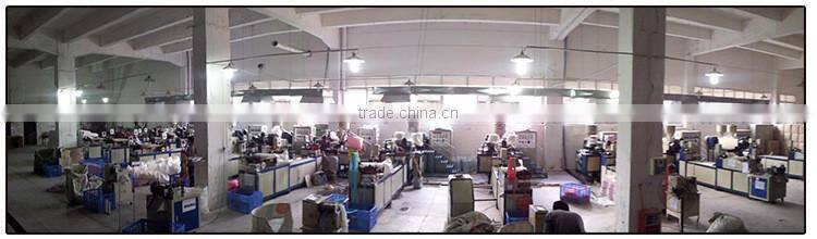 Rayon sponge thumb exfoliating bath glove cleaning brush glove for sponge cleaning