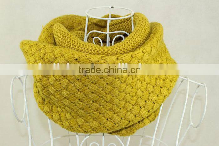 New Magnetic Delicate Charm Ladies Fashion Loop Circle Scarf