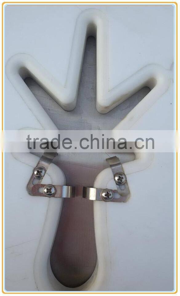 High efficient high quality chicken paw cutting machine
