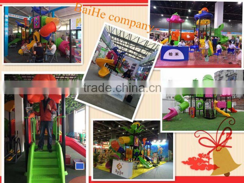 2016 Children's games in outdoor slides