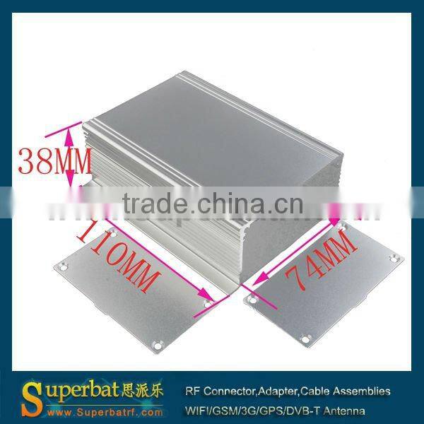 Fanged extruded aluminum pool enclosures