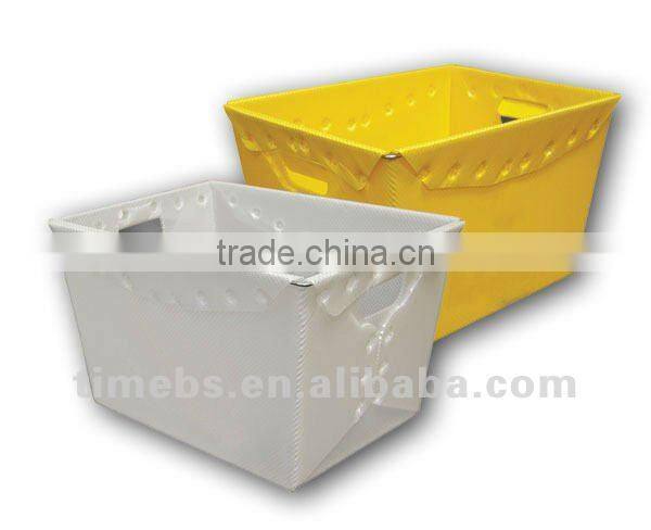 Stackable plastic storage container