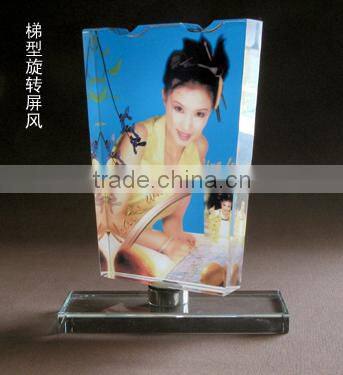 Bright in color crystal photo frame