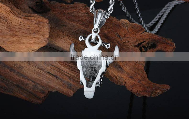 Stainless steel casting unique skull style horn pendant