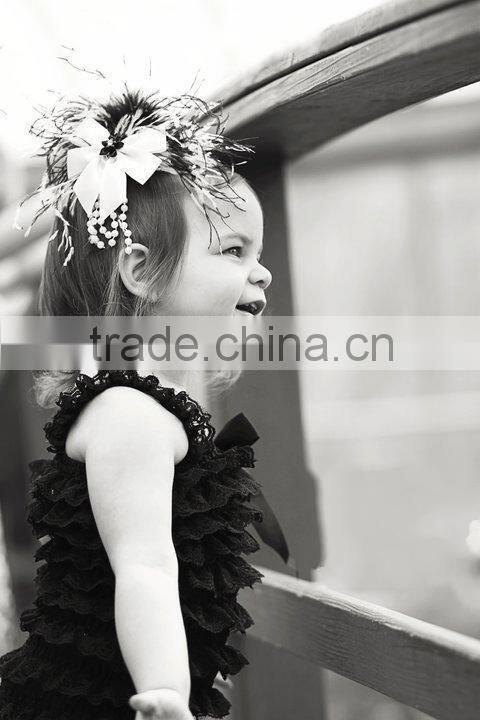 Lace hem hot pink black rompers jumpsuits wholesale baby lace romper solid ruffle petti romper posh girls lace romper for kids