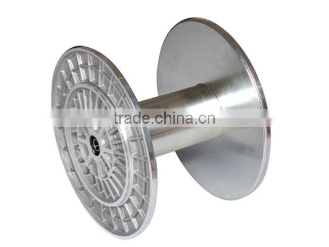 Aluminium beam for warping machine