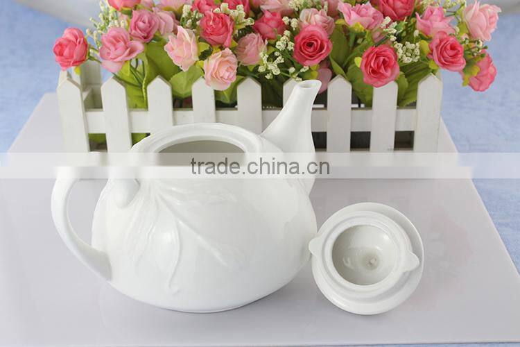 plain white porcelain teapot,ceramic Teapot with embossing design