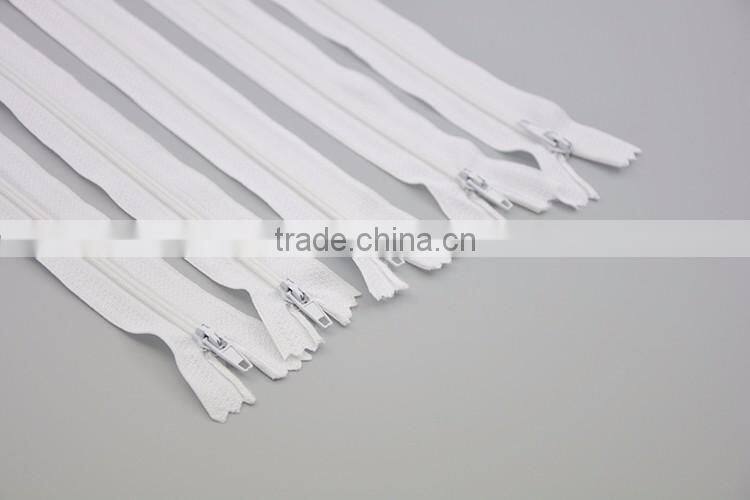 High Quality No.#3 20 cm Auto Lock Close End White Nylon Zipper