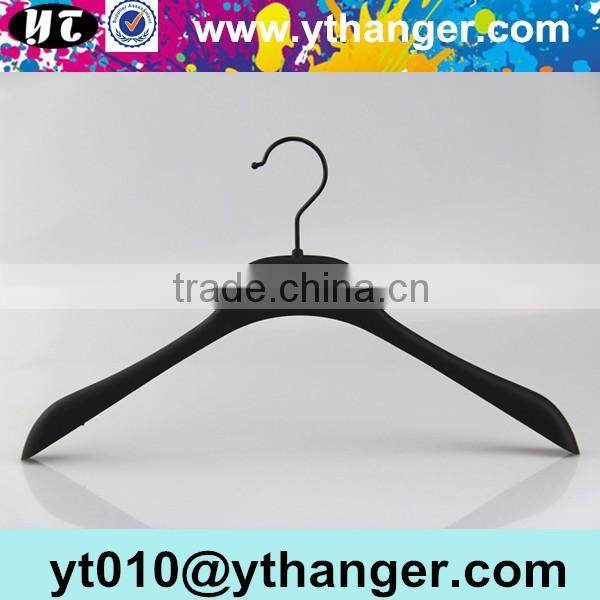 YY0441 wood grain rubber coated clothes hanger rubber paint non-slip coat plastic hanger