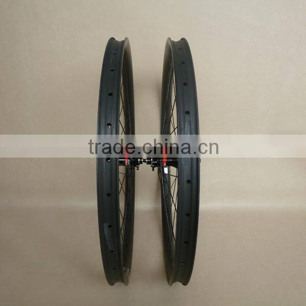 27.5er carbon mtb wheelset clincher/tubeless 35mm width with Novatec disc hubs 32H