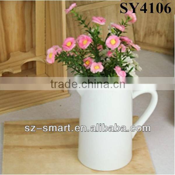 Cheap indoor white ceramic flower vase