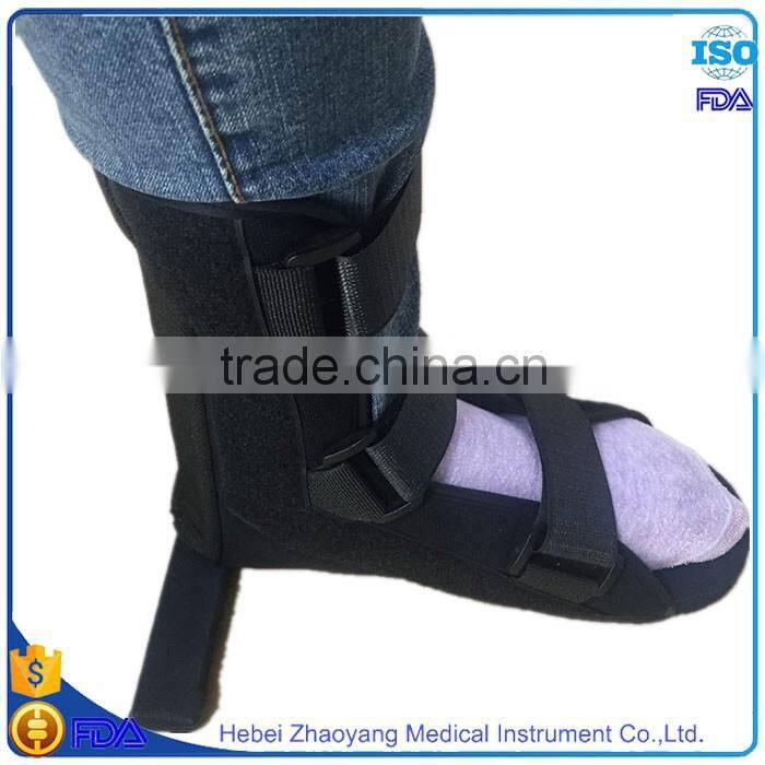 Postoperative foot shoe for cure the spraining and injury