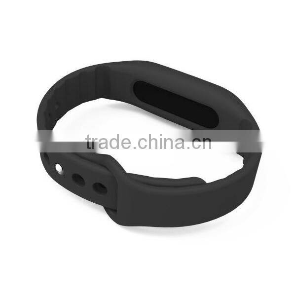 2016 Popular Portable Time Display Bluetooth Pedometer Wristband