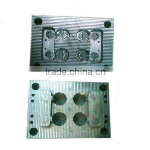 Cosmetic bottle injection mould
