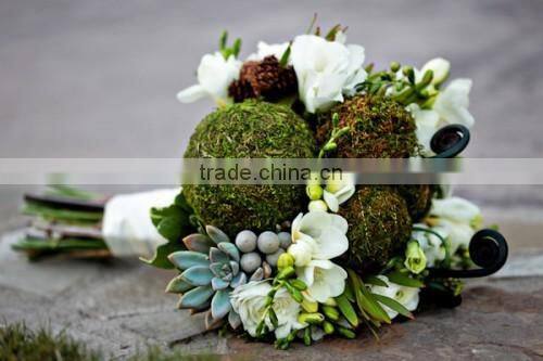 Moss hanging heart decoration for wedding