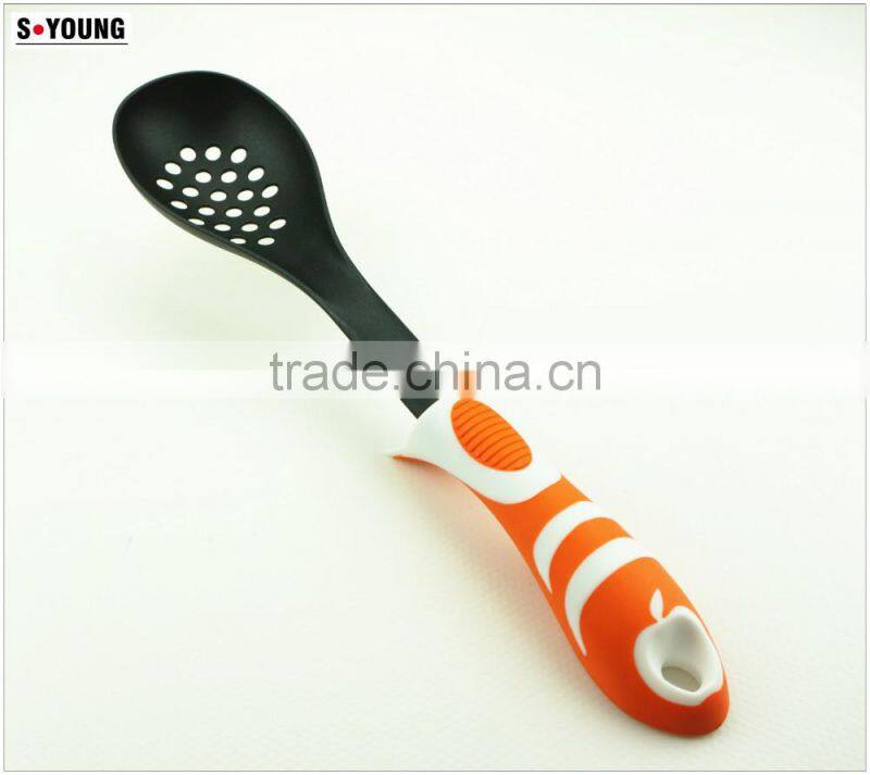 33074 8-Piece colorful nylon material kitchen utensil set