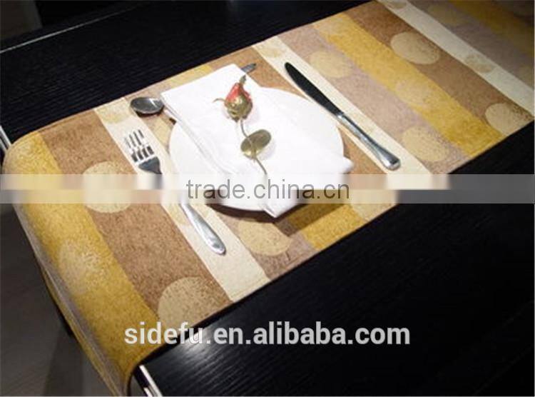 Decorative Jacquard Home Reataurant Satin Table Runner