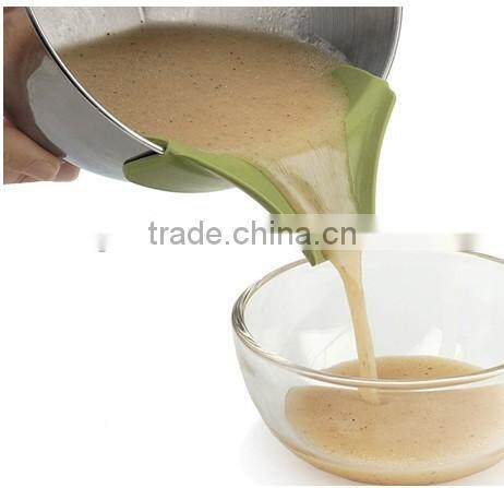 Silicone Slip-On Pour Spout, Plastic Pour Spout