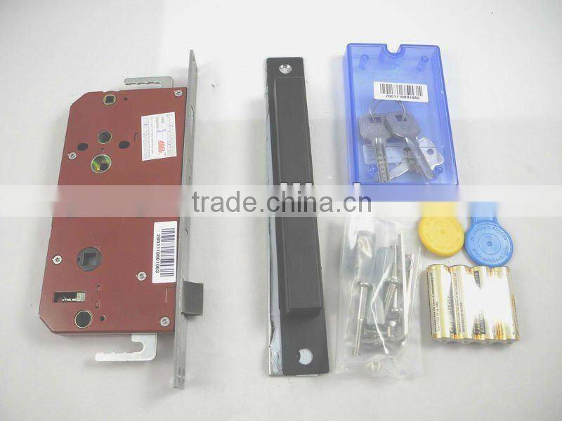 fingerprint lock with fingeprint, mechanical key, remote control key(optional).PY-US3-6