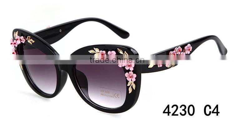Flower Embossed Style Eyes Women Cat Eye Sunglasses