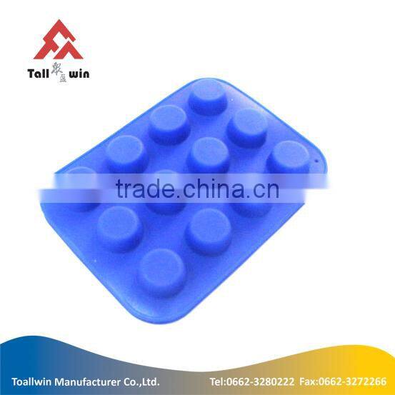 Novelty silicone cake mold set