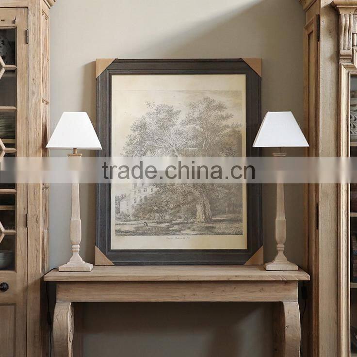 Antique French style natrual wood clolor table lamp with lampshade