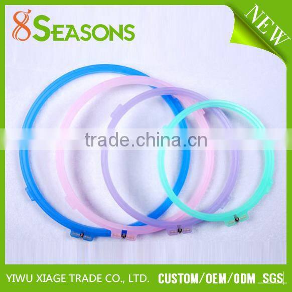 Cheap Wholesale Colorful Plastic Cycle Cross Stitch Embroidery Hoops And Frames